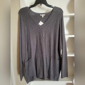 Versona Charcoal V-Neck Sweaters, Small
